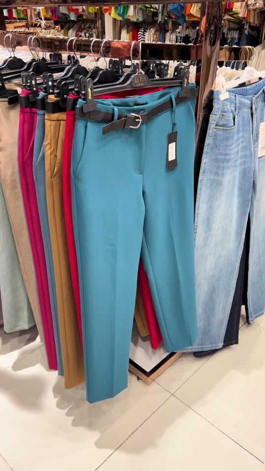 ‏4T4 Fashion تخفيضات…تخفيضات 🔥 العنوان: الحارثيه _بغداد مول / الطابق الاول مقابيل Lc                   المنصور مول/ الطابق الارضي  توجد خدمة التوصيل في بغداد وجميع المحافظات🚕🚕 🌸للاستفسار ارسال رسالة للبيج اوالاتصال بالرقم ***********🌸 #اكسبلور #فاشن #fashion  #ترند #الشعب_الصيني_ماله_حل😂😂 
