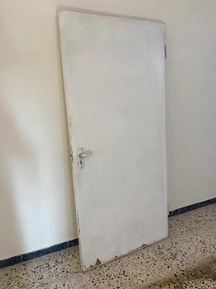 باب للبيع كركوك
***********
