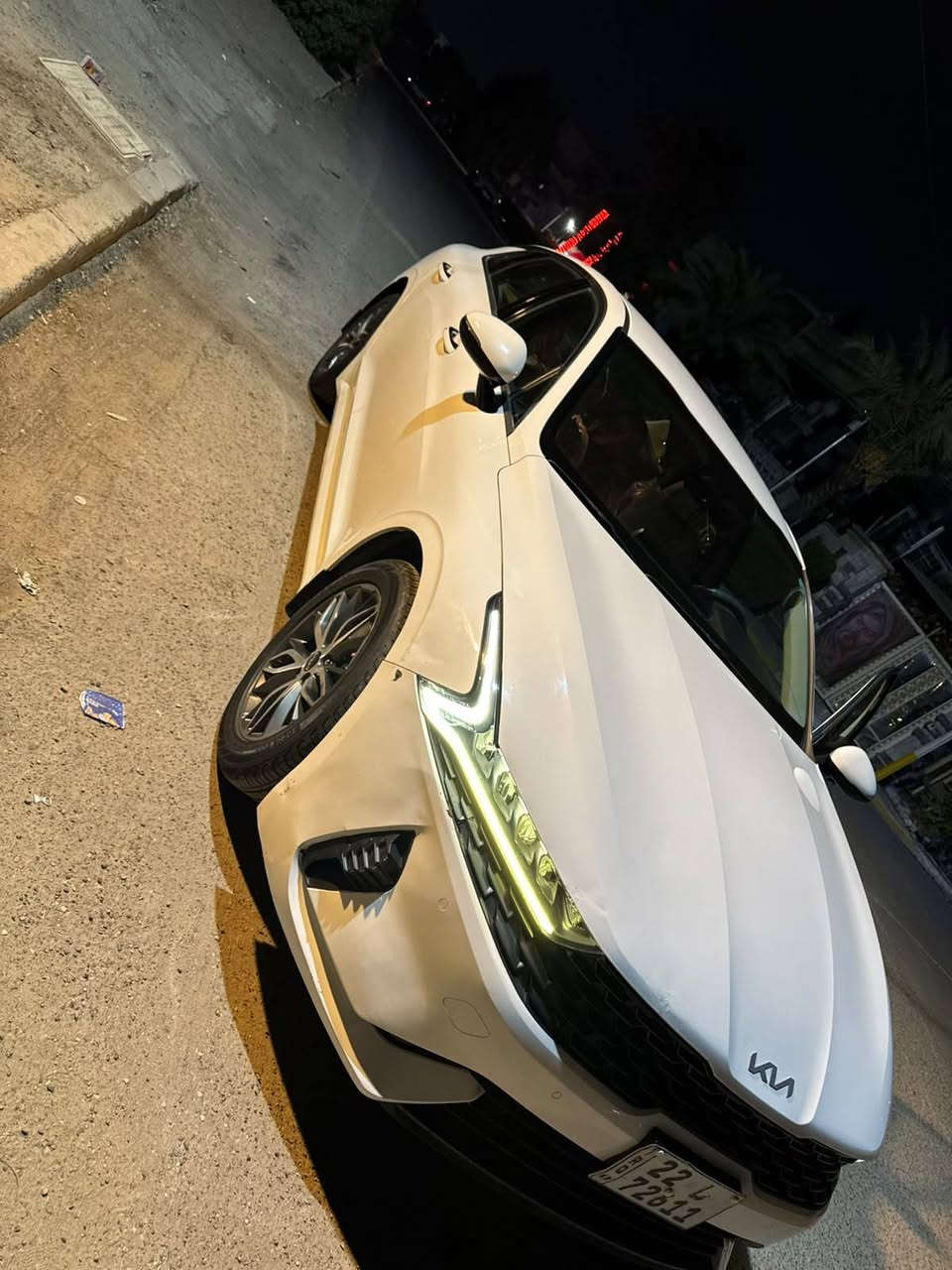 السلام عليكم k5 للبيع موديل 23 خليجي
ماشيه 40 الف مواصفاتها فول عدا البانوراما
بصمه
جلد
حساسات
كامره كاربلاي
كامره خلفيه
تدفئه كشنات 
كرسي السائق كهرباء
السياره على ايدي جبتها زيرو مابيها ضربات بس طخطخات شويه ومكانها مصبوغ بسيطه للاستفسار اكثر ***********

