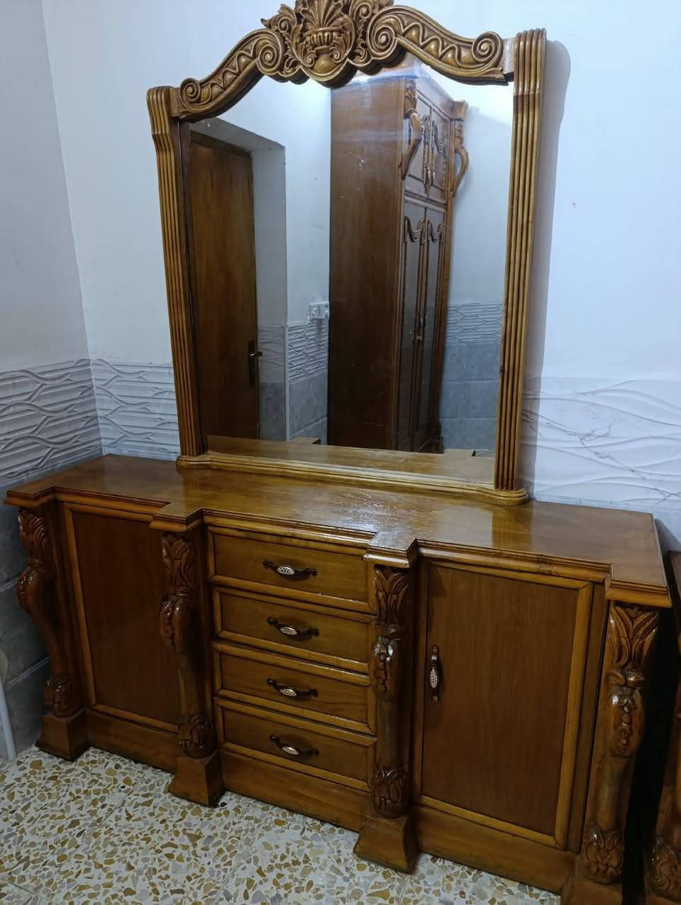 عرفه تسكام عراقي مو سوكي نجاره تكمه داخل وخارج صاج الاستفسار***********

