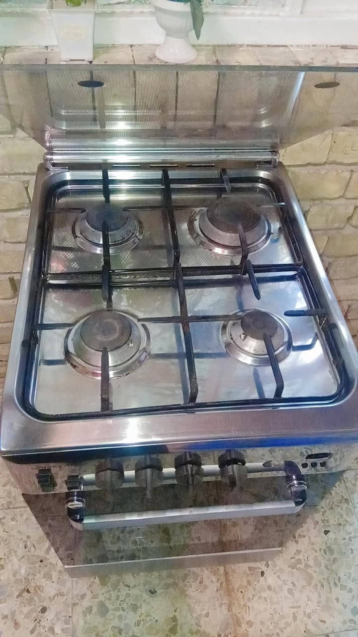 طباخ كلش نظيف اربعه عيون للبيع العنوان ام الكبر والغزلان الاستفسار على الرقم *********** واتساب
