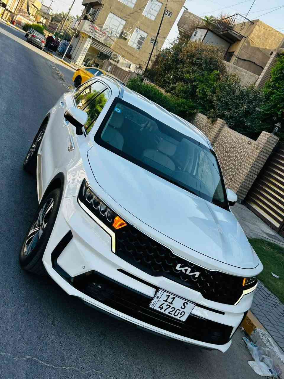 سورنتو  2023 خليجي
( شركه الدوليه )  

مكفوله كفالة عامه 
من الصبغ والتبديل والبارد 

ماشيه 38 الف كيلو 

سياره جديده بمعنى الكلمة 
مابيه اي نقص كامله من كلشي ترايه زيرو 

محرك 6 سلندر كفاله / 7 راكب 

رقم بغداد الجديد باسمي

🔰 مواصفات  
بصمه تشغيل 
بصمه ابواب
كير ماوس 8 سرعات 
تشغيل عن بعد 
كشنات كهرباء 
جنطه شفط كهرباء 
حساسات اماميه وخلفيه
رادار امامي وخلفي
شاشه كبيره تدعم 
اندريد اوتو و ابل كار بلي
سايد بريك بصمه
اشاير مري 
مري شفط
تبريد 3 قطع مناخ منفصل
شاحن واير ليس
نظام نزول منحدرات
بردات خلفيه
وبعد بيه هواي مواصفات

السعر  267 وبيه مجال

مكاني بغداد الدوره

رقمي ***********
