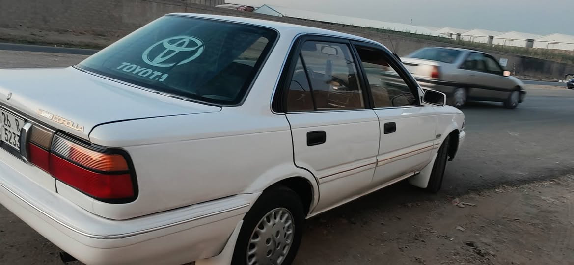 كرلها مدايل 90 مكينه وكير شرط تبريد شغال بدون صبق بها شبر جملق الأمامي صبق بدون دواخل صاحبها الشرعي بل موصل شرط التحويل كير توماتيك طخم تايه طخمها كلو جديد شرط التحويل رقم نكليزي قير متواجد ع فيس السعر43 >*********** <>*********** <
