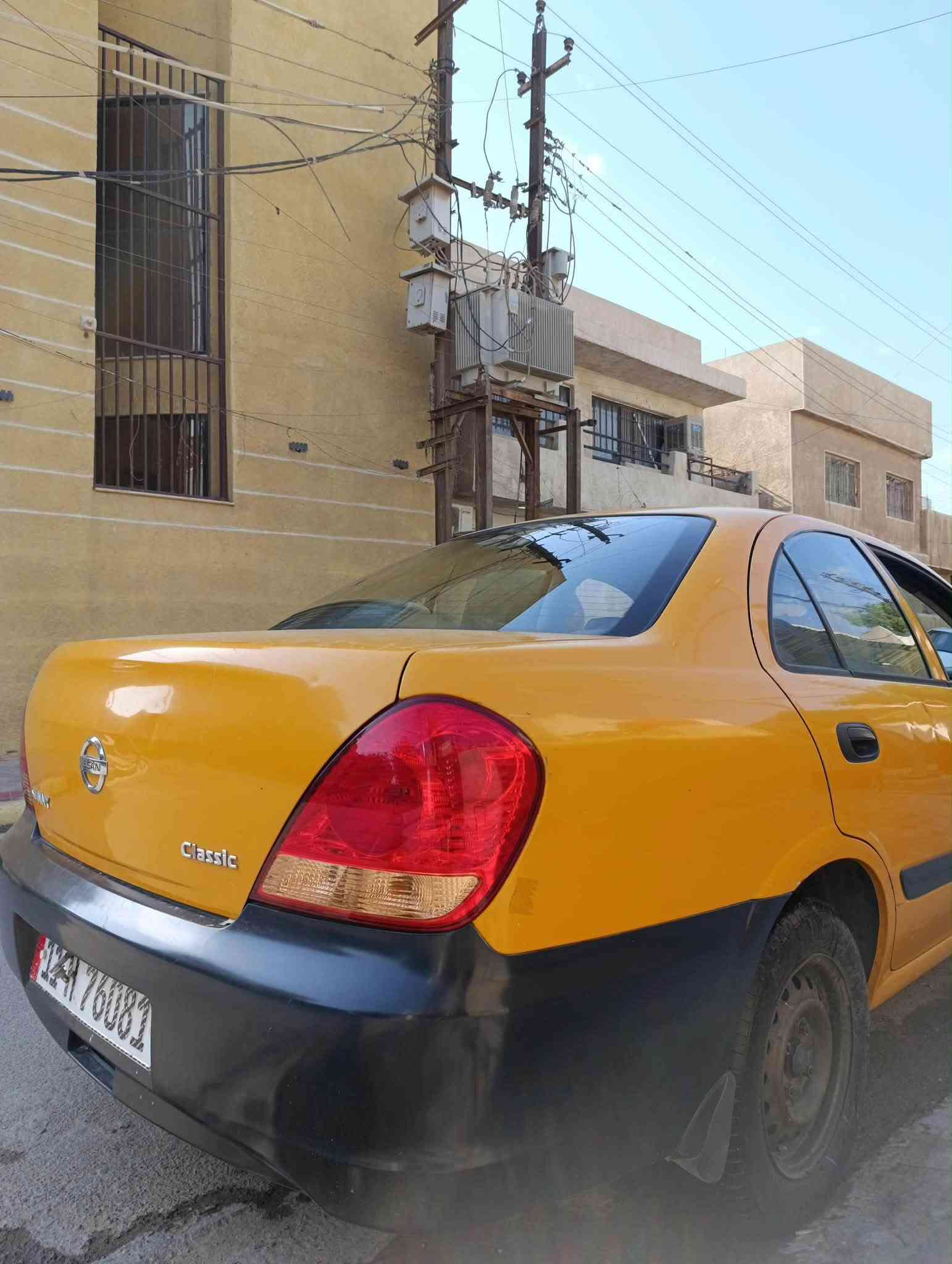 🚕🔥 للبيع نيسان صني 2012 ياباني أصل 🇯🇵
سيارة جاهزة للشغل، ومناسبة للتكسي والاستخدام اليومي.

🔹 موديل 2012 ياباني أصل
🔹 رقم أحمر وسنوية جديدة
🔹 گير عادي
🔹 محرك وتبريد شغال
🔹 تايرات جديدة
🔹 دعاميات أمامية وخلفية جديدة
🔹 لايتات زينون وباك لايتات جديدة
🔹 AUX وعواكس
🔹 السيارة كاملة وجاهزة للشغل
🔹 يراد لها ترتيبات بسيطة بالصدر
🔹 ما عليها غرامات حسب المذكور.

⚠️ ملاحظة بخصوص المصرف والتسجيل:

السيارة محجوزة للمصرف، والمتبقي عليها تقريباً 8–9 ملايين دينار.

البايع هو اللي يكمل المبلغ المتبقي للمصرف ويتولى إجراءات فك الحجز والتسجيل.

وبالاتفاق، ممكن تنظيم وكالة للمشتري لحين إكمال معاملة التحويل، أو إكمال نقل الملكية مباشرةً عن طريق المصرف حسب الإجراءات المتاحة.

💰 السعر: 70 ورقة، وبيها مجال للجادين.

📍 العنوان: بغداد – الإعلام – ساحة درويش – تقاطع درويش.

📞 للاستفسار: ***********

�
