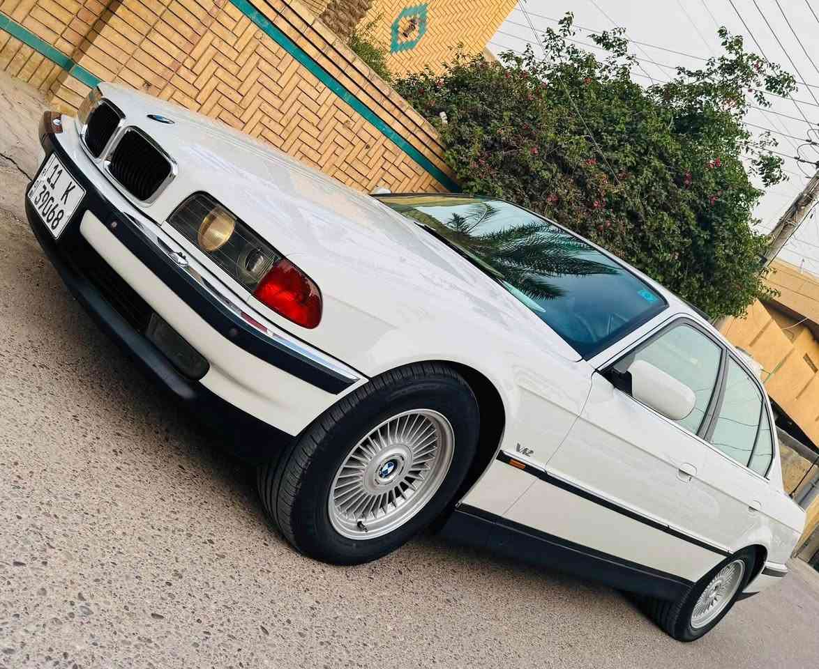 #_للبيع_فقط❤️
------------
(( بي أم دبليو 1995 حجم 750i خفاش ، فول مواصفات ١/١ ، محرك V12 ، ماشية 180 الف ، رقم بغداد بأسمي ، مميزة و نظيفة جداً داخل و خارج بحالة الشركة ))🌸
:
:
#_للإستفسار / *********** ☎️
------------------------------
