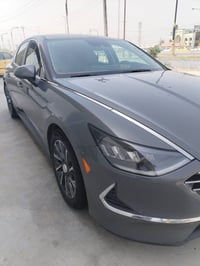 سونات موديل 21  وارد امريكا حادثه كما موضح بصوره مكان حله مركز المدينه...