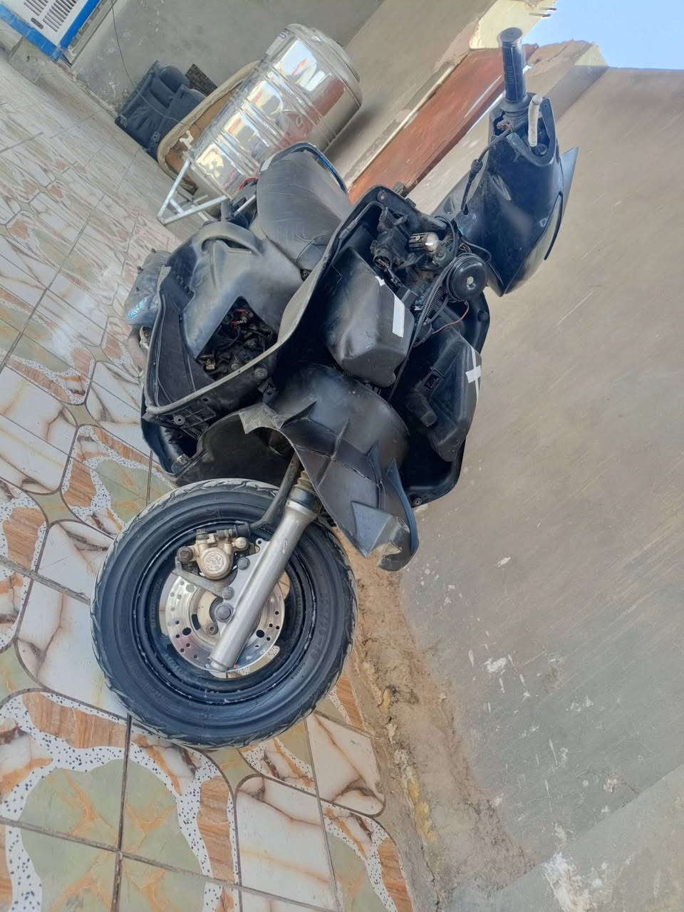 السلام عليكم
فراشة فحل دسك للبيع 
دراجه حاويه مكينه ما مفتوحة عل شرط 
شلعه معدلل نعومه 
كهربائيات كله شغال 
دراجه ما تنسمع الله شاهد 
كله ابلاد جيب مصلح وياك 
دبلات اشاير هورن كله شغال 
دراجه متعوب عليه 
مكان نجف ابو صخير 
الرقم *********** 
خاص ماعندي

