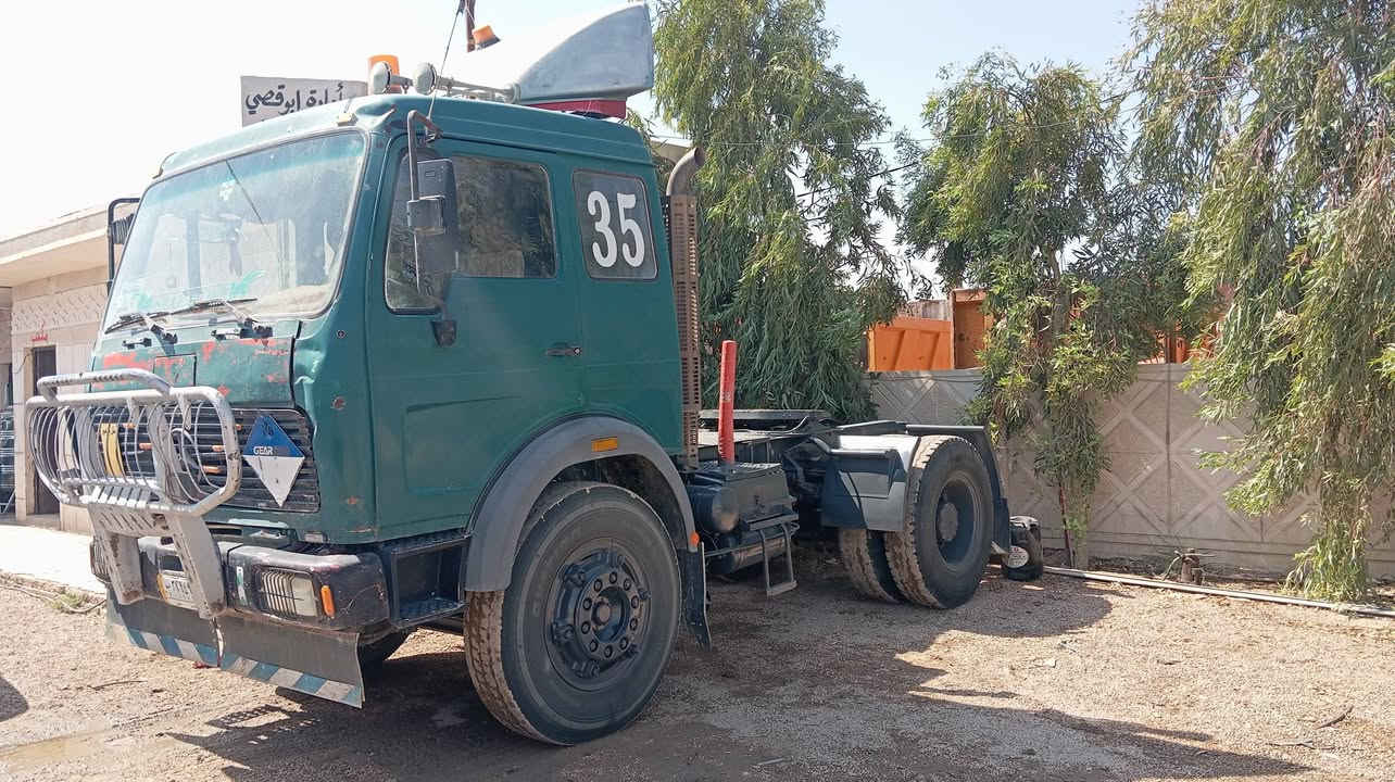 للبيع كرواتي راس تريله سياره مصبوغه جماليه شاصي مكفول قماره بلاديه محرك حجم 35 دبل تيربو جديد كير 130 فقصتين أكسل جيف مأسسه نساف جاهزه رقم أنبار 3 لوحات مسجله نساف تحويل فوراً السعر 140 ورقه وبيها مجال مكاني الفلوجه معرض الوطن للاستفسار ه‍ الوكيل ابو عمر *********** ابو قصي ***********
