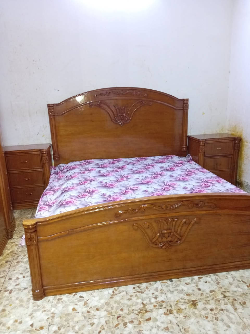 مكلف بلنشر غرفه تسكام نجاره صاج زان مصري900 وبيه مجال مكانه حله للاستفسار الاتصال بلرقم ***********
