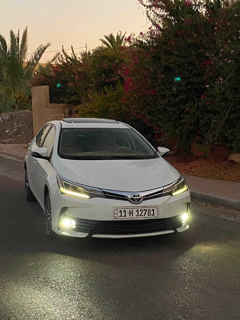 السلام عليكم
مكلف بالنشر
للبيع فقط
كورلا 2017 خليجي 
محرك 2.0 المرغوب
لون ابيض صدفي 
رقم بغداد باسمي تحويل ثاني يوم
فول مواصفات 
بصمه 
فتحه 
دخول ذكي 
مري شفط 
حساسات 
كير محرك كفاله 
تبريد تدفئه تخم تاير صدر بشرط السياره كامله وجاهزه
الضرر بنيد تبديل اثر شخوط بدون حادث 
والجاملغ الامامي الأيسر تعديل بسيط 
السعر ..140$وبيها مجال 
مكانها صلاح الدين -قضاء الضلوعيه
للاستفسار ***********‬
***********
