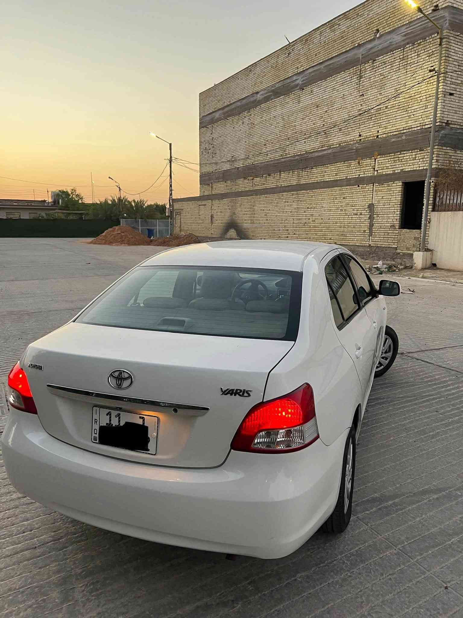 سلام عليكم يارس موديل 2006خليجي مكينه 1500 بيدي امبدله بيه صبغ حزام شواصي الغود دواخل كفاله تكم كله كفاله شرط بيه صبغ احزام فقط مكينه كير تبريد ثلج بس
حداديه 75 بلميه
السعر 69 وبيه مجال قليل
رقم بغداد بأسمي 
تحويل ثاني يوم يعني كبل عقد مروري 
*********** 
مكاني نجف

