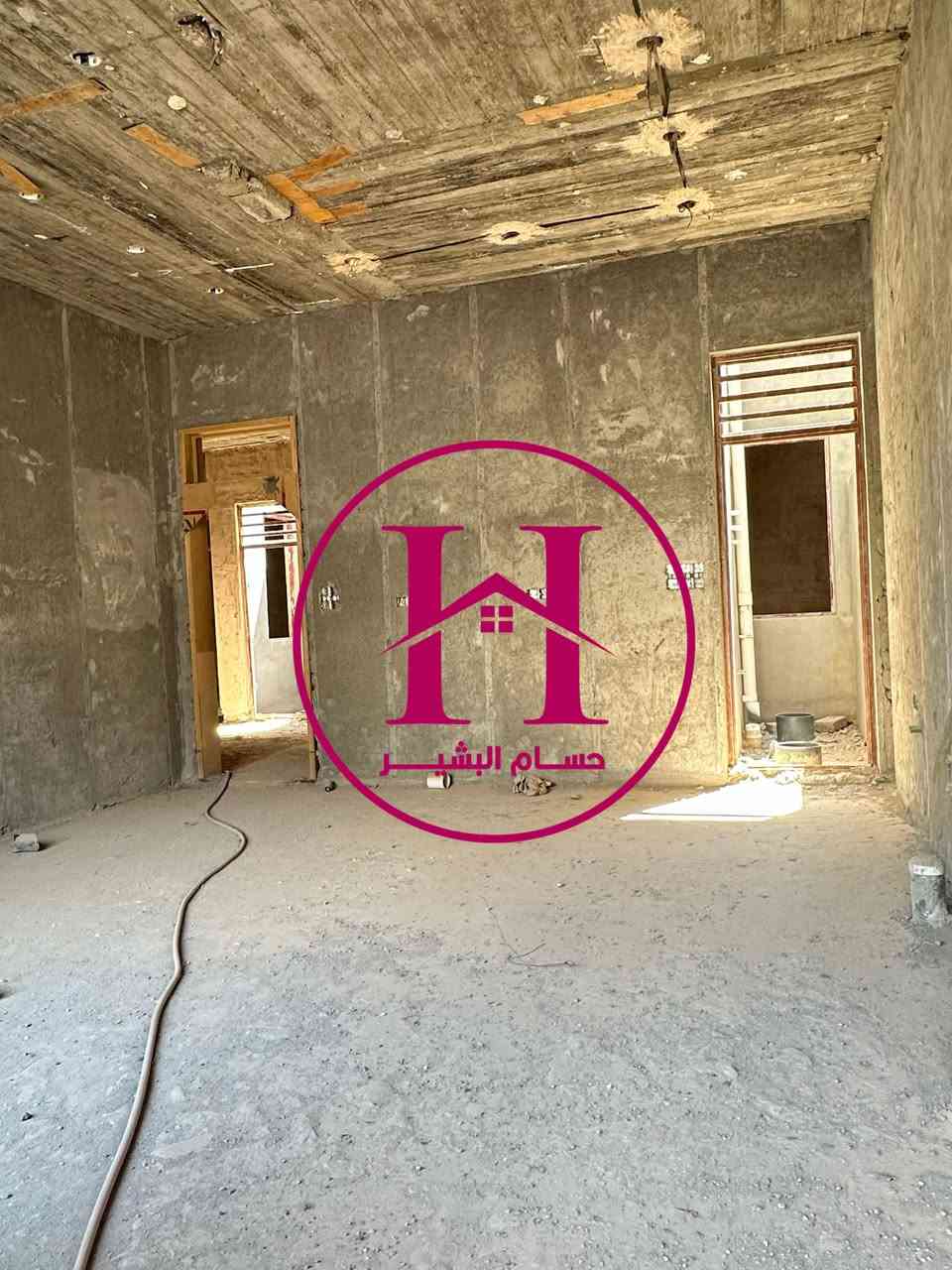 عقار للبيع 

الموقع حي العرموشيه 

المساحه 300 متر طابقين 6 غرف نوم نضام اسويت

العقار باقي على التشطيبات 

الأستفسار الأتصال على الرقم 
***********  او مراسلة الواتس اب 
سيكون الرد على الجميع 

  #حسام_البشير
