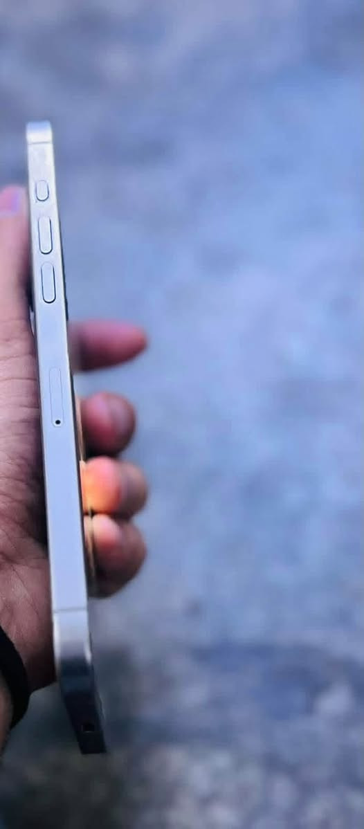ايفون 15 برو ماكس • ٢٥٦ • قفل