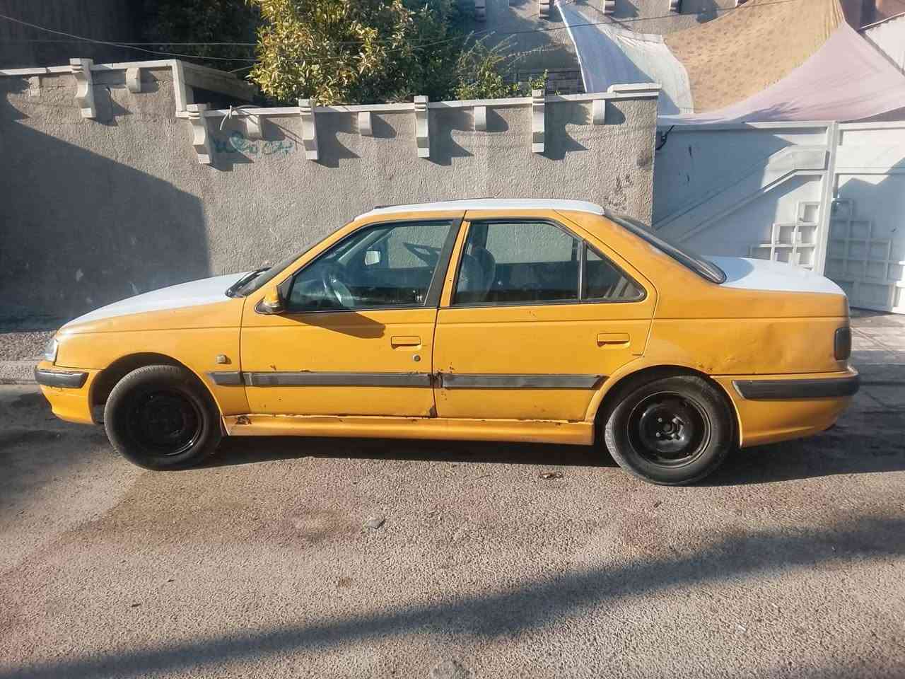 سلام عليكم بيجو بارس موديل ٢٠١٥بيهة بس باب الورةالسايق مبدل بعدني نقص مابيهة محرك فرنسي جديد تبريدشغال كاملةالسيارة سعرهة ٣٥ورقة بيهةمجال حك الجية عنوان البياع حي الرسالة الأولى  هاتف ***********
