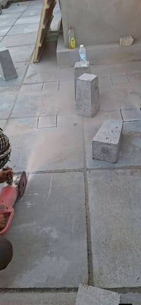 عمل السطوح • عوازل • فحص بيدك