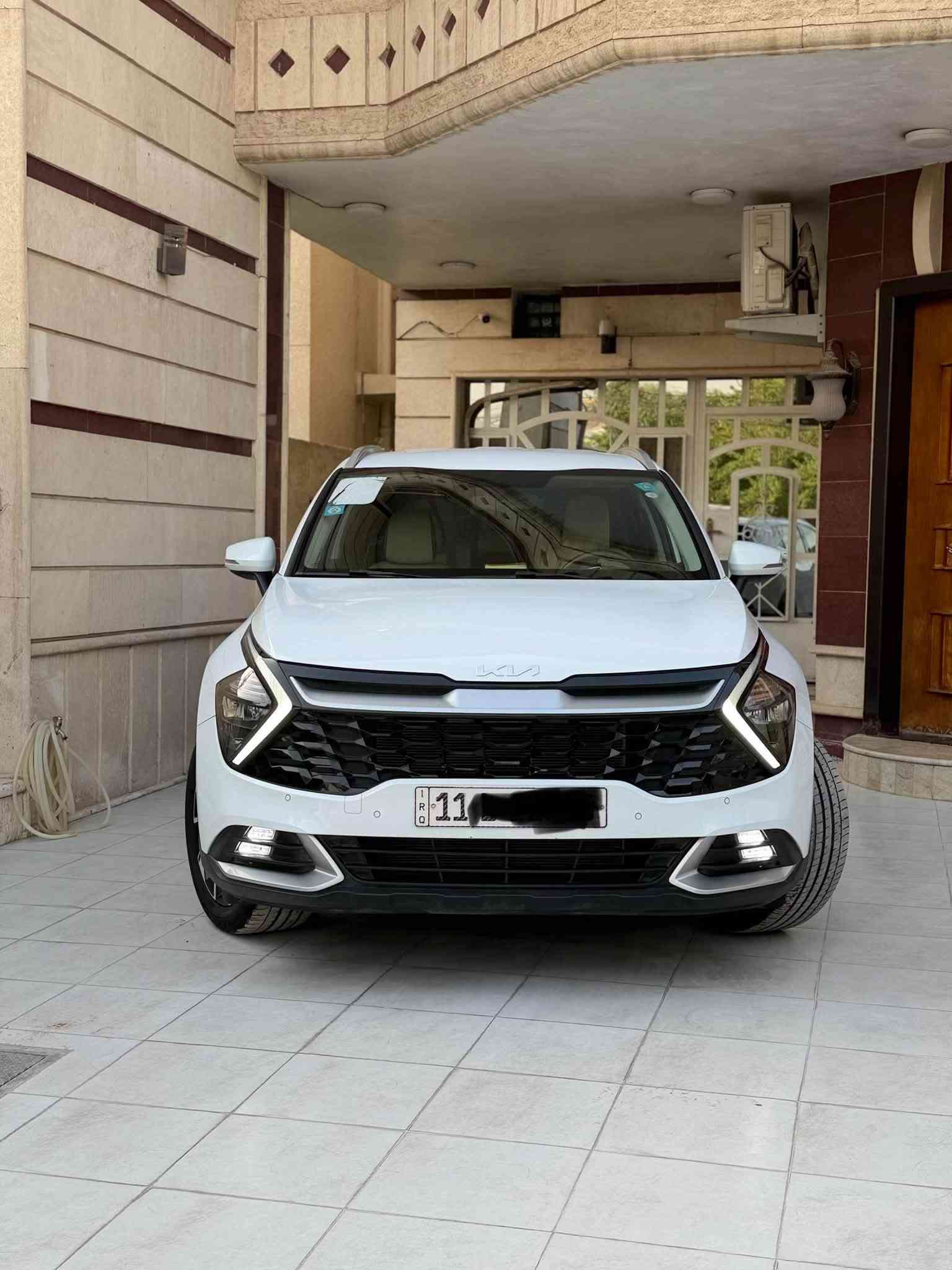 السلام عليكم 🌹
🚘 كيا سبورتج 2025 للبيع

🔹 بصمة تشغيل + بصمة أبواب
🔹 تشغيل عن بُعد
🔹 إشارات بالمراية
🔹 حساسات أمامية وخلفية
🔹 ويل 19
🔹 مرايا شفط
🔹 شفتات سرعة
🔹 4 أنظمة قيادة
🔹 محرك 2000 DOHC
🔹 الممشى: 53 ألف كم

✅ السيارة مكفولة فقط BDR بالباب
✅ رقم بغداد — تحويل ثاني يوم

📍 الموقع: بغداد / شارع فلسطين

💰 السعر: 208 ورقة
🔸 وبيها مجال بسيط

📞 ***********
