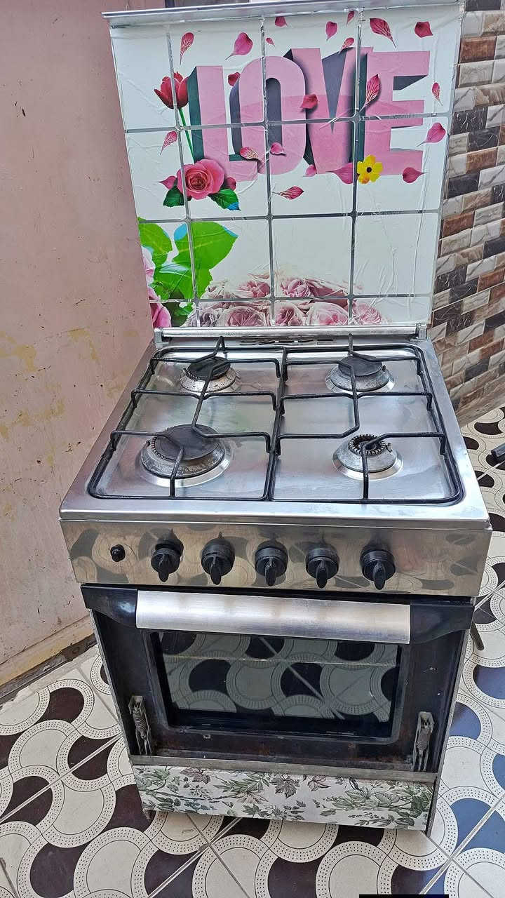 طباخ كريازي السعر ٢١٠  الثاني ٦٥ اي استفسار اتصل بنا على الارقام التاليه ***********
