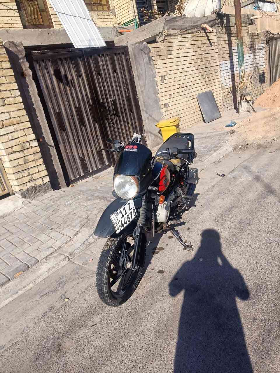 سلام عليكم بوكسر موديل ٢٢ مرقم كامل بس احولك إدراجه يحتاجلهة تجفيت يعني بدايته مكاني بغداد الشماعيه السعر مليون أو ستميه وبيهة مجال حك لجيه 
رقم ***********
