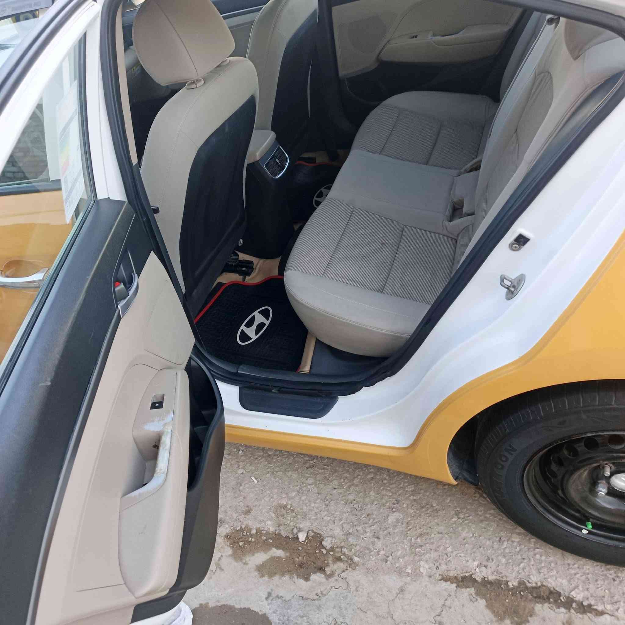 سلام عليكم ELANTRA مديل 17 مسجلة 16 فرق شهر السيارة خليجي فول مواصفات عدة البصمة سيارة بيه چاملغ الخلفي وقبق الصندوق مبدل والباقي كفالة شرط سونار مكاني كربلاء طوريج *********** السعر 105 بيه مجال

