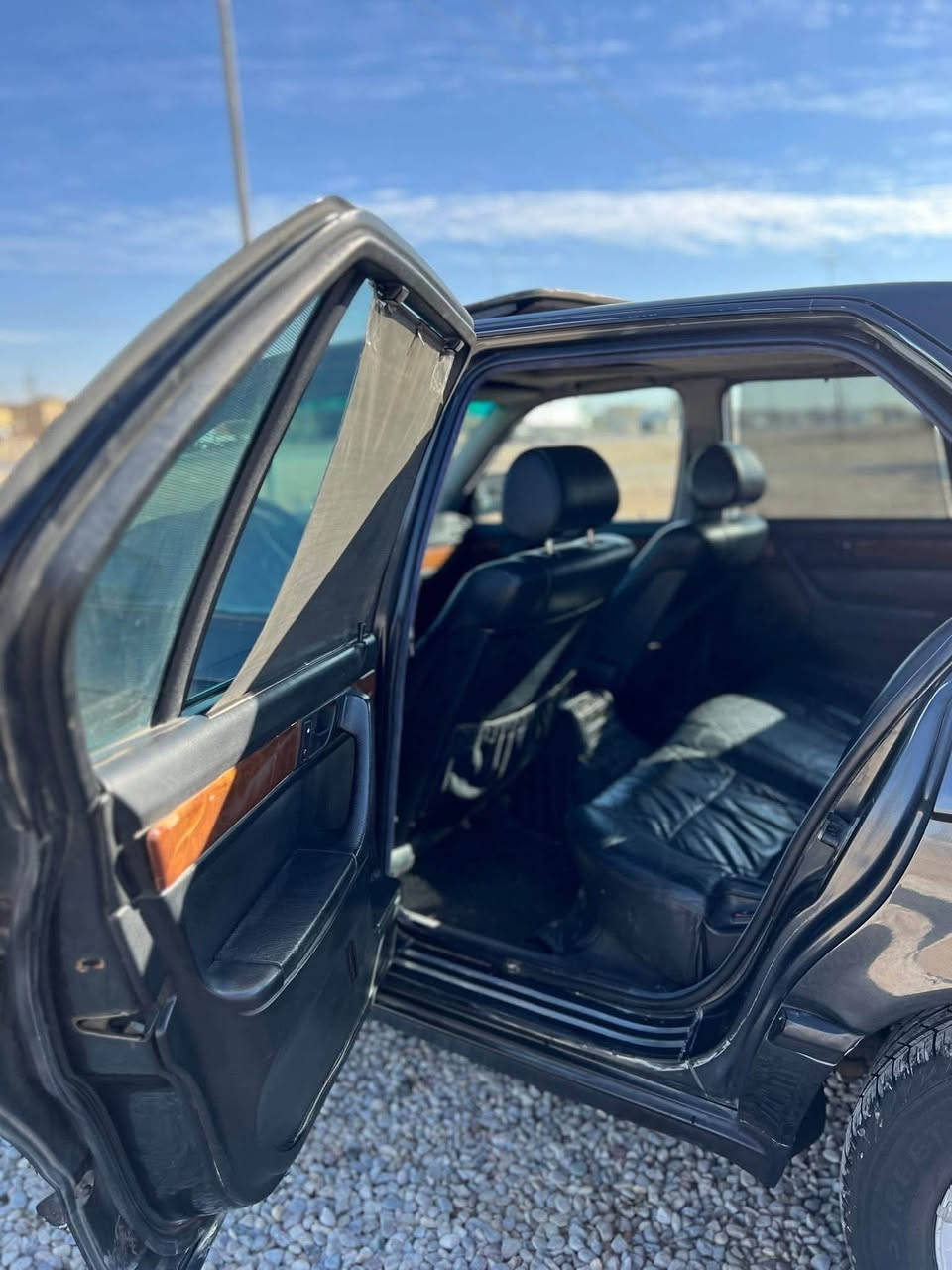 السلام عليكم …
للبيعBMW موديل ١٩٩٢ حجم ٧٣٥ بجم عريض فتحة سقف شغالة ، كشنات كهرباء ، تدفئة بالكشنات ، رقم بغداد انكليزي سنوية ٢٠٢٧ سنوية بأسمي سيارة جاهزة مابيه كل نقص ، كير جديد ، تبريد منظومة جديدة ثلج ،كهربائيات بلادية ،محرك ،صدر امامي خلفي جديد ، كلها جاهزة مابيها اي نقص،  شاشة اندرويد،  سنتر لوك ، تخم اطارات ويل خلية  ، السعر 55   

مكان السيارة /بغداد _زيونة

للاستفسار الاتصال على الرقم 

*********** اتصال او واتساب

