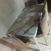 ميز طعام • طاولة سفرة