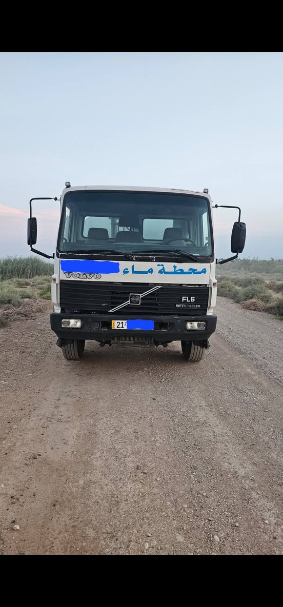 تنكر فالفو • سعة ١٠٠٠٠ • موديل ٢٠٠٠