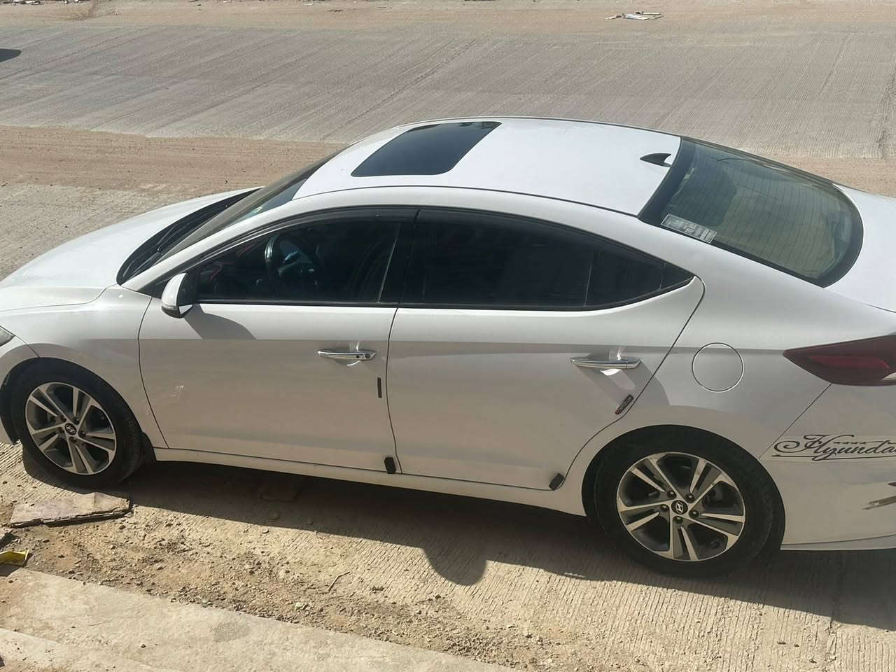 النترا ٢٠١٨ سوبر خليجي محرك ٢٠٠٠ دوش ماشية ١٢٢ الف سوبر سبورت مبدل بنيد فقط بدون اي حادث شواصي لغود بجم كلة مكفول تحكم جهتين شاشة حساسات فتحة سقف مري شفط ٣ مودات قيادة مكانها مركز الحلة رقم كربلاء باسمي 
سعرها 135 وبيها مجال
للاستفسار ‎مراسلة ⁨‎***********⁩
