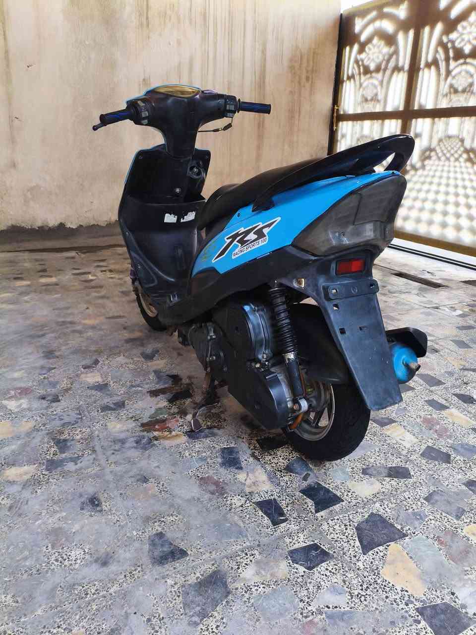 ماكس عدله شغاله سلف هندر ما مفتوحه نكره سلف لايت عالي وناصي صطاب خلفي دبلات امامي وخلفي سكنات قفال صندوق نعومه نهضه ومشي سعر 625وبيه مجال مكاني الحيانيه دور الشرطه قرب المعارض الجديده مال السيارات استفسار ***********
