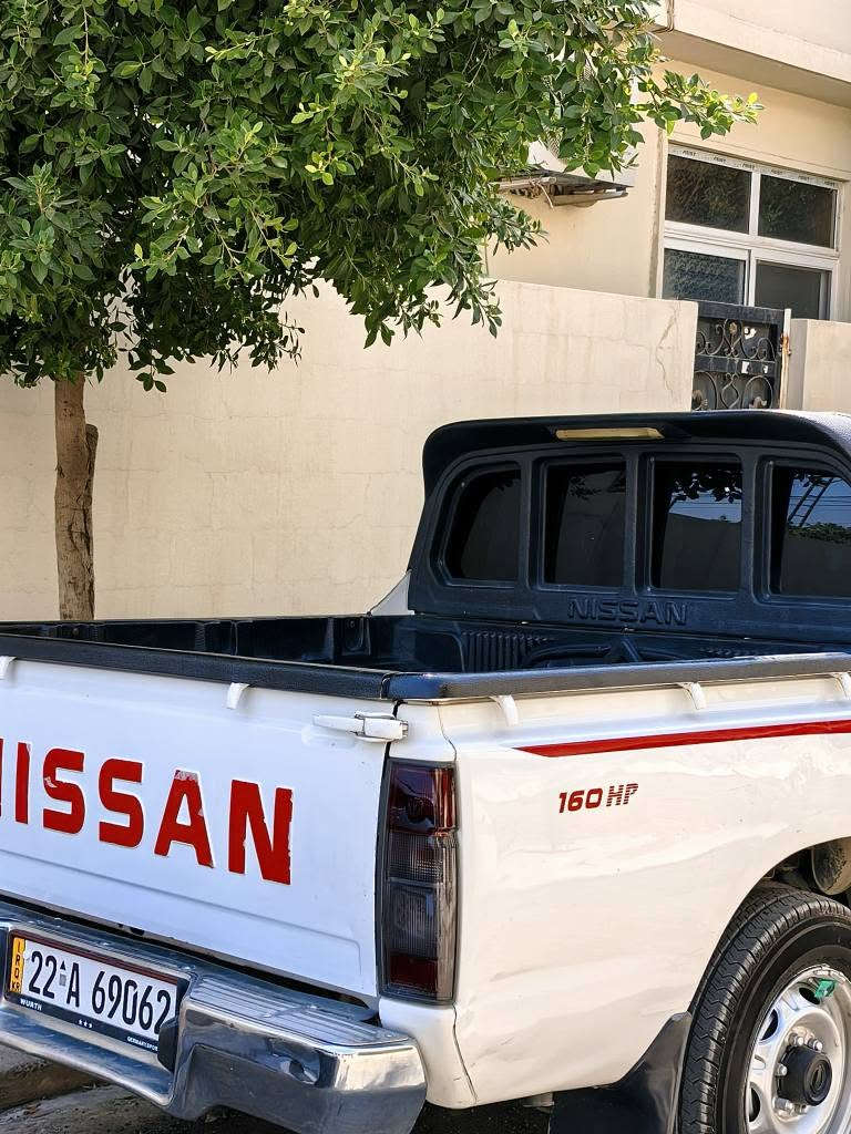 نیسان پیکەب مۆدێل 2009 یابانی ئەسڵ دەبڵ کێج جوار جام کارەبای ناو سۆر سیارەکە بێ لێدانە سبوخی نیە دوو جێ سەردی هەیە سەقف بۆنیت کەمە تەزرەی هەیە چوار ویلی نوێ  چوار تایە نوێ بەستایە گێر وو مەکینە وو ئەکسل بەشەرتە سەنەوی تاسەیە تا 2031 نوێی رەقەم نوێ غرامەی لەسەر نیە سیارەکە بە ناوی خۆمە بەشەرتی هەموو شتێک...... بۆنرخ نامە بنێرە رەقەم تەلەفۆن *********** أربيل, العراق
