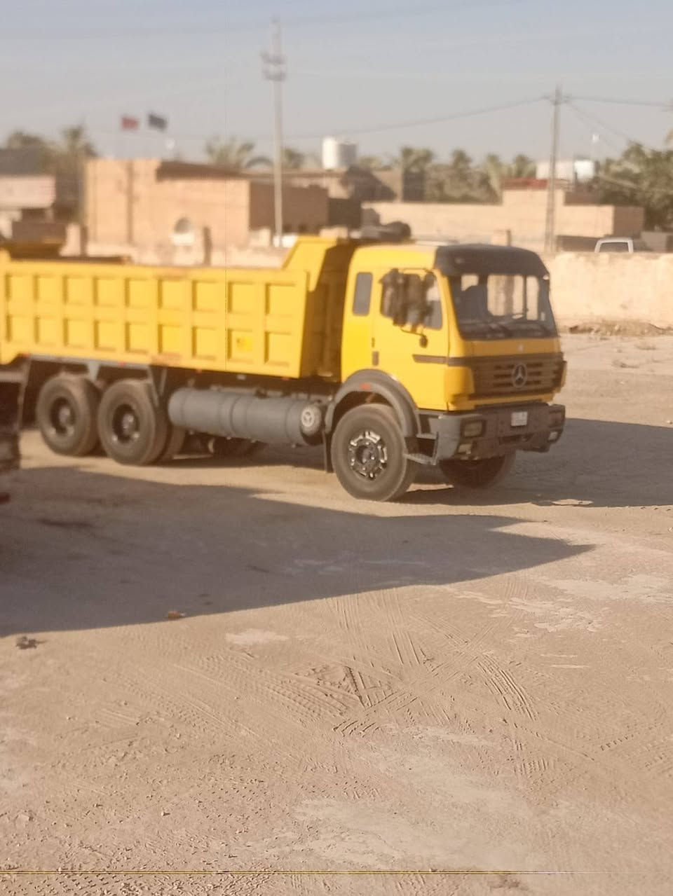 السلام عليكم البي كرواتي قاطره ومقطوره ٣لوحات رقم بغداد بسمي مكينه ٨ حجم ٤٤ كير ١٥٥ مجموعه جيف شاصي مكفول اتصال ع رقم ***********
