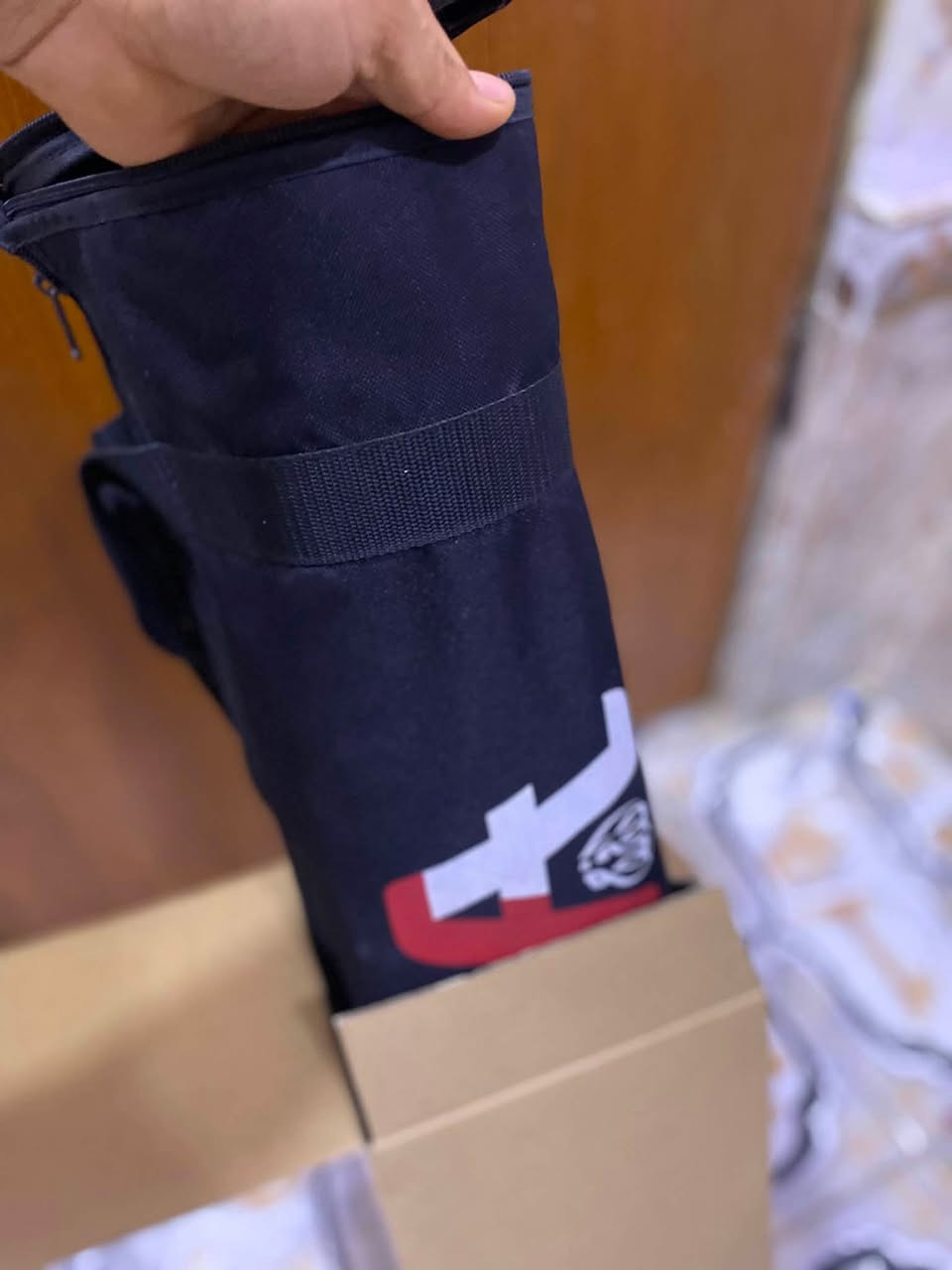 سوفت بوكس للبيع نضافه مثل ماتشوف بالصوره واستعمال قليل
Ad100 pro
السعر 250 وبيه مجال لشراي 
مكاني بصرة 
واذا عدك 600 pro للبيع او مراوس علق 
رقم الهاتف ***********

