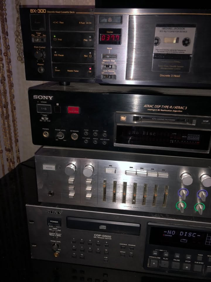 اجهزة ال SONY الاحترافية مع الدك العملاق Nakamichi 3head للأتصال ***********
