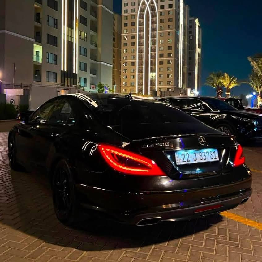 -------------------------------------
#السعر 200$ وبيه مجال للشراي 
‏
#رقم الهاتف ***********
*********** /واتساب متوفر 

#رقم السيارة : اربيل

#مكان السيارة : واسط/العزيزية/متواجد بغداد 
------------------------------------
سلام عليكم 
للبيع او المراوس مرسيدس CLS  موديل 2013 حجم 500 سيارة وارد الماني ضمان انتربول مكفولة من ضربة بيه صبغ قطعة وحدة فقط وقبق جنطه بلادي مبدل بدون دواخل وبدون ايرباك كت AMG كامل بلادي  
تفاصيل👇🏼👇🏼
1_ بصمة⁩ تشغيل 
2_محرك 8 سلندر توين توربو ✈️+ كير مكفولات   ⁦⚔️⁩
3_تبريد قطعتين  ⁦❄️⁩
4_كروز سرعة🔒 صوت راقي
5_مراية داخلية+جانبة عاكسة ⁦🔍
6_تحكم ستيرن ⁦⚔️
7_ شاشة   🖥⁩
8_فتحة سقف  
9_مري شفط 
10_كشنات كهرباء+ خزن ذاكرة  ✨⁩
11_ لدات الداخلية 3 الوان ⚔️⁩
12_ انارة ترحيب💡 ⁩
13_شاشة اعطال💬
14_ بردة كهرباء 
15_نقاط عمياء 
16_ سستم صوت harmen kardon+ دمام خلفي 
17_رادار تحديد المسار 
18_ويل 18 اصلي +تخم تاير جديد⁦⚔️⁩
19_صدر امامي خلفي جديد ⁦🛠️⁩
20_حساس مطر💦
21_سنويه جديده 
22_كشنات هيتر +تبريد 🔥 
23_تبريد ثلج   
24_حساسات امامية + خلفي + كاميرا 
25_تبريد خلفي منفصل   
26_لايت زنون داينمك 
27_شفتات ستيرن 
28_انظمة قيادة 3 
29_مقاعد خلفية VIP  
30_ كشنات خلفية هيتر 
31_دركة حرف D 
32_شفتات ستيرن 
33-ماشيه 210 km
ملاحظه السونار مرفق مع الصور 
 
-------------------------------------

نص مكتوب في الصور:
- 4 من 10