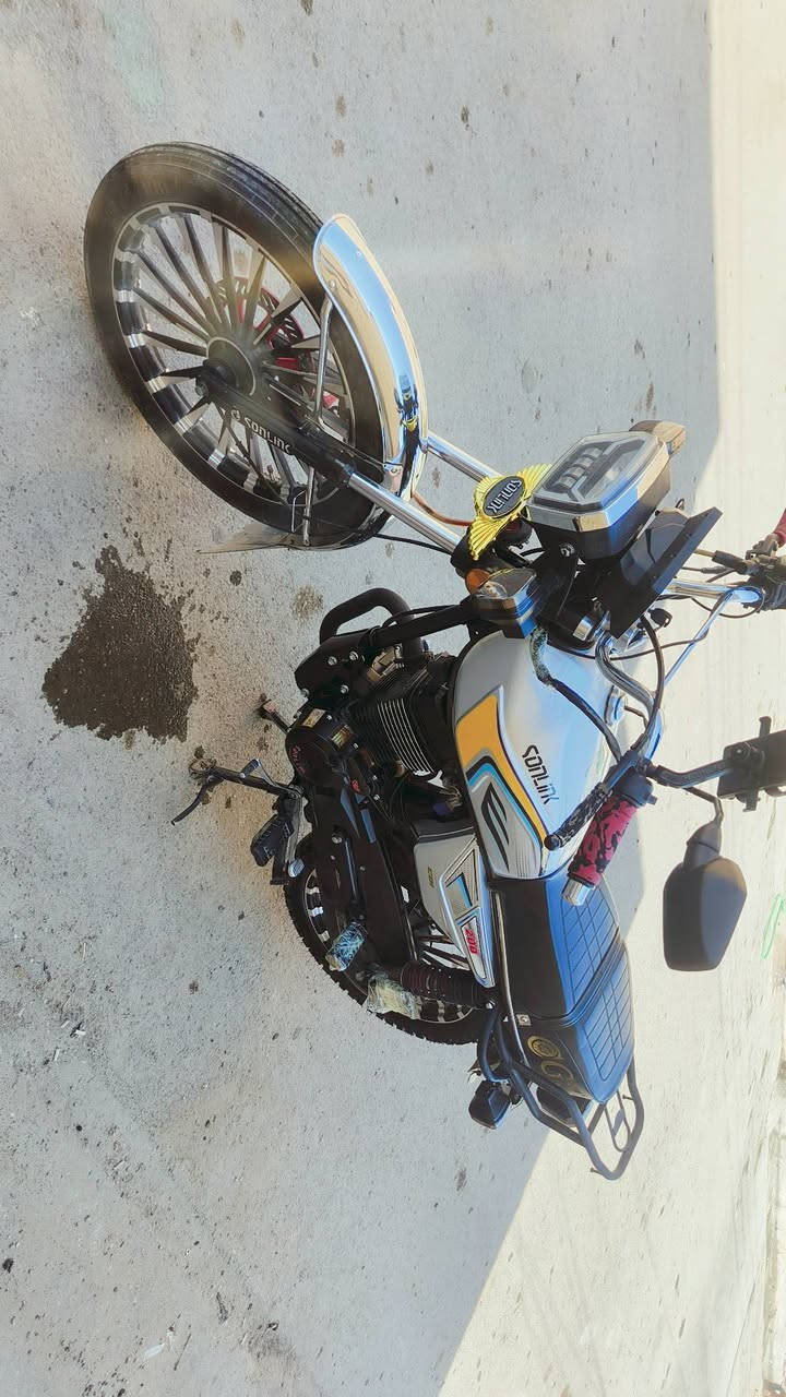 سوينك موديل ٢٥ ضاغطه وزنجيل دراجه نضيفه بغداد الحسينيه مال راشديه سعر ٨٥٠ وترهم مراوس بدايوان اصولي ونطي فرق ***********
