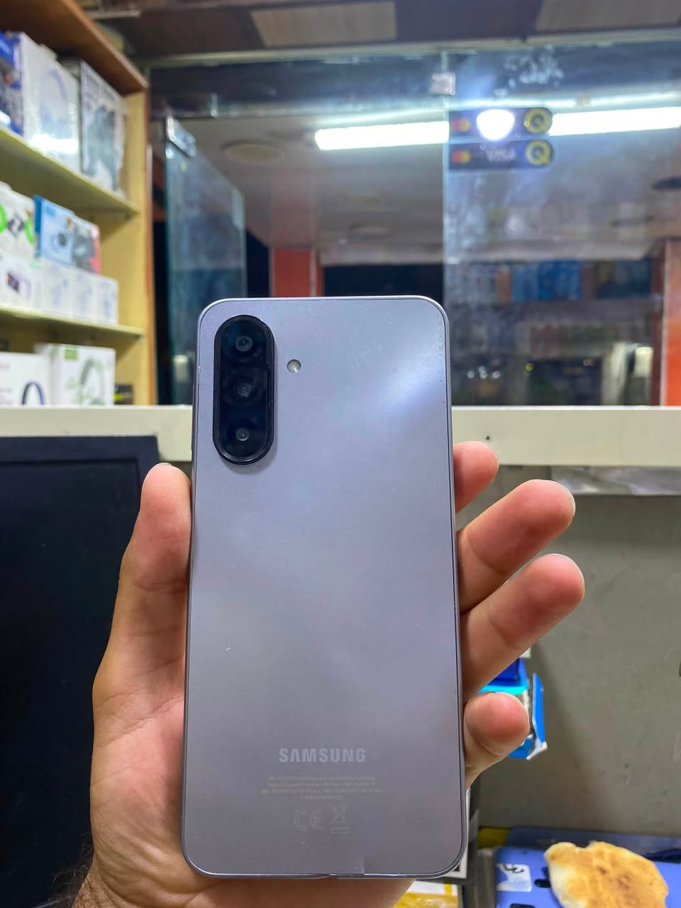 اجهزة مستعملة للبيع
1-ايفون xs max ذاكرة ٢٥٦ بطارية ١٠٠ مستبدلة 🔧والشاشة مستبدلة 🔧 والضهر مفطور مثل ما واضح بصمة وجه شغالة ✅ (السعر ١٥٠ الف)
2-سامسونك a17 ذاكرة 256 عشوائية 8 الجهاز فقط ضهره مفتوح وعلى الضمان ما مستبدل بي اي شي كلش نضيف (السعر 190 الف)

📍موقعنا شارع خجو جوا كوفي ساهو للاستفسار زورونا او على الرقم ***********
