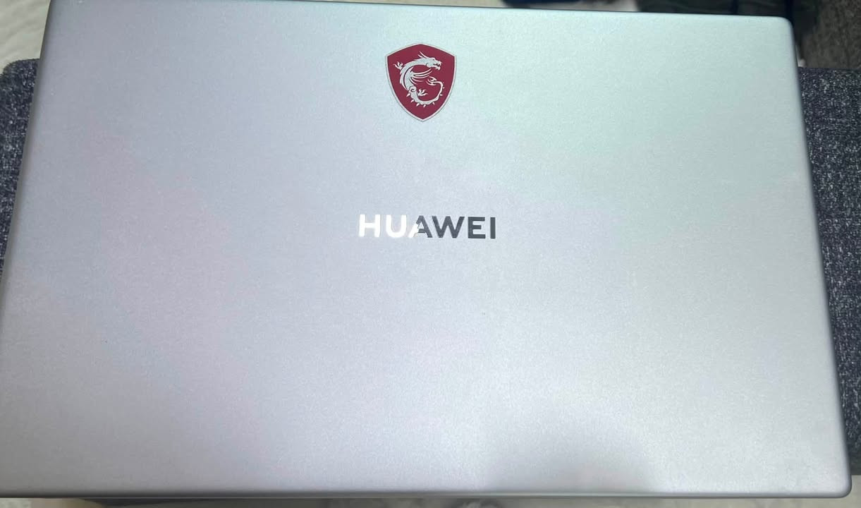 هواوي 
Core i3 
جيل 11 
هارد 256 ssd 
الرام 8 
حجم الشاشة 14 
بصمة اصبع 
السعر 375 
***********
