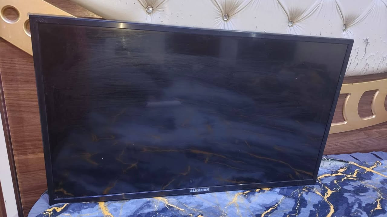 شاشه الحافظ للبيع السعر 100وبيها مجال
بدون نت نضتفه 95%
مراسله *********** واتساب 
او فيس بوك

