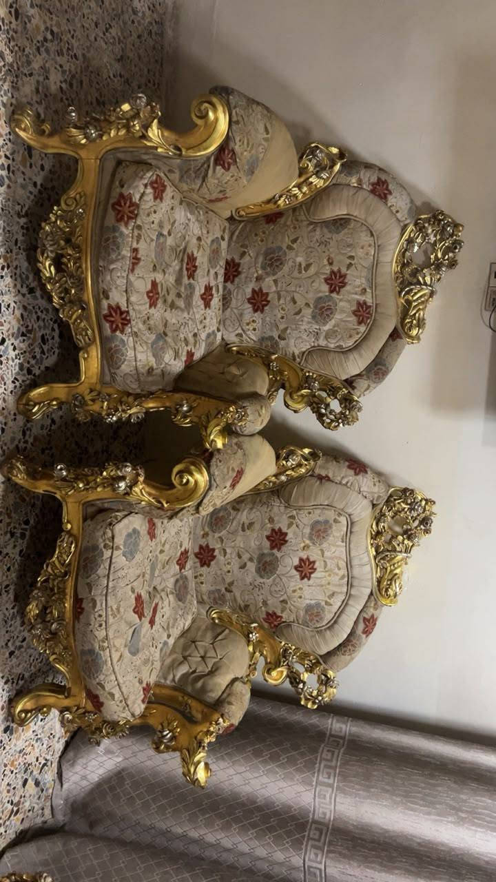 السلام عليكم تخم مصري زان. عشر مقاعد مستعجلين على بيعته لغرض الانتقال لغير منزل السعر 350وبه مجال. المكان زعفرانيه جسر ديالى الاتصال ***********
