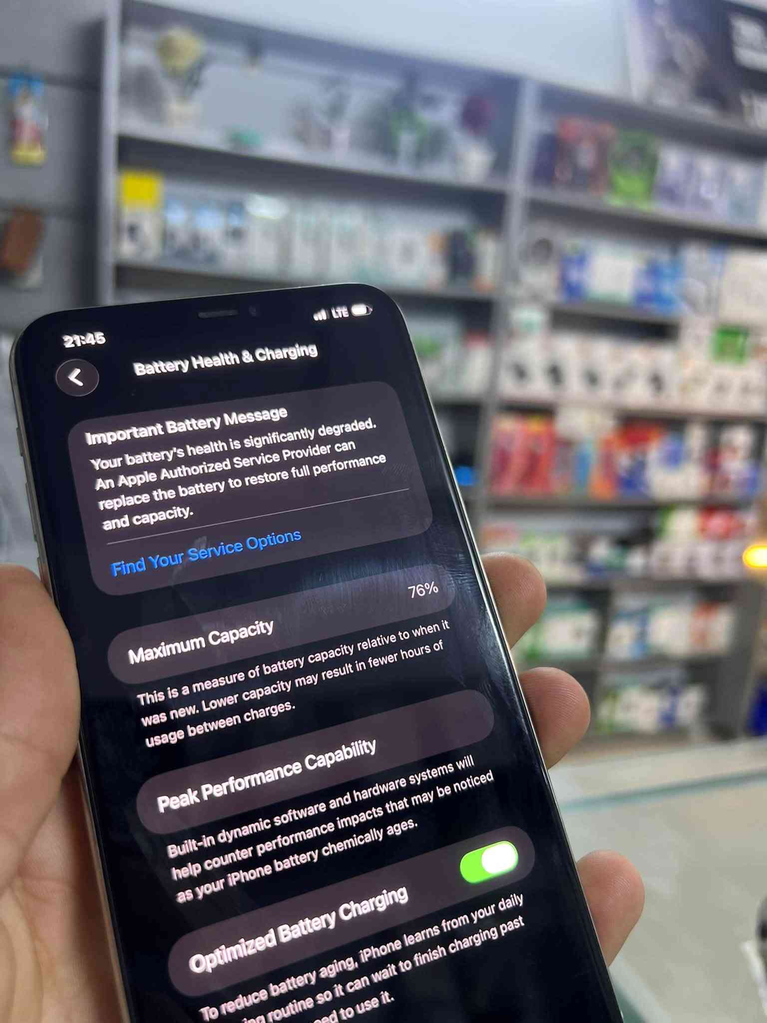 Iphone 11 pro max 256gb 1 sim
پاتری ٧٦ە مۆبایلەکە هەموو شتێکی بیلادیە بەس فەیس ئادیی ئیش ناکات سحریشی ٣٥٠ هەزارە مامەڵەشی تێدایە ئەوەش رەقەم ***********
