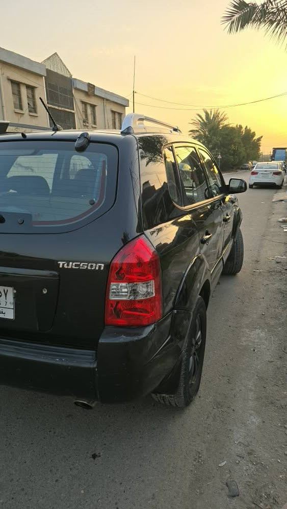 توسان 2008 خليجي  محرك 2000 دوش 
▪︎  تبريد ثلج محرك جديد تجي تفحص وتشوف بعينك السيارة مال بيت . 
• صبغ اربع قطع اثر شخوط بدون حادث . 

• السعر 93 وبيها مجال •

 ■ *********** ■ بغداد, العراق
