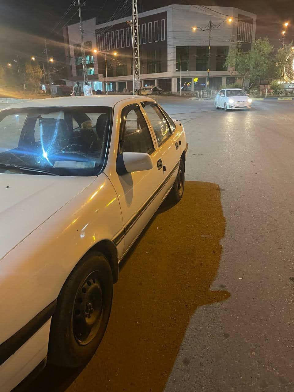 فكترا ١٦ صندوق رقم بابل مشروع وطني سياره مابيها ضربه مصبوغه عام جماليه  محرك والكير شرط وايرمنيه شغاله عندي بيها وكاله عامه سعر 22 ورقه   شراي تفضل خاص
