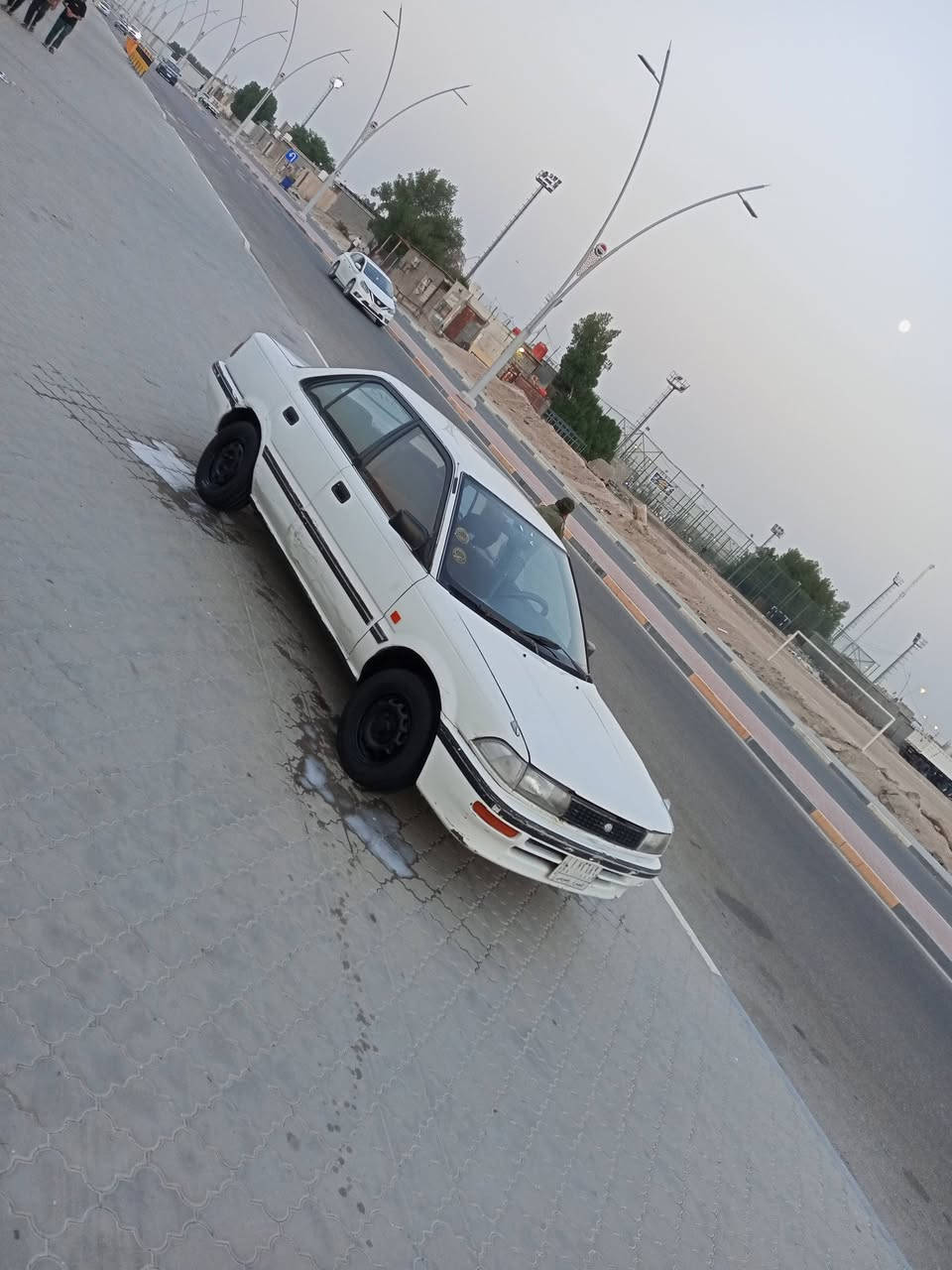 السلام عليكم سياره كورولا موديل 91 كفاله من الكص ونقل جثه والضربة والصوتيات مكينه كير جدد سياره جاهزه وحلوه رقم بصره اليف مشروع وطني تحويل مباشر تخم تاير جديد سعر 38 وبيها مجال للشراي مكان السياره البصره شراي يتصل ***********
