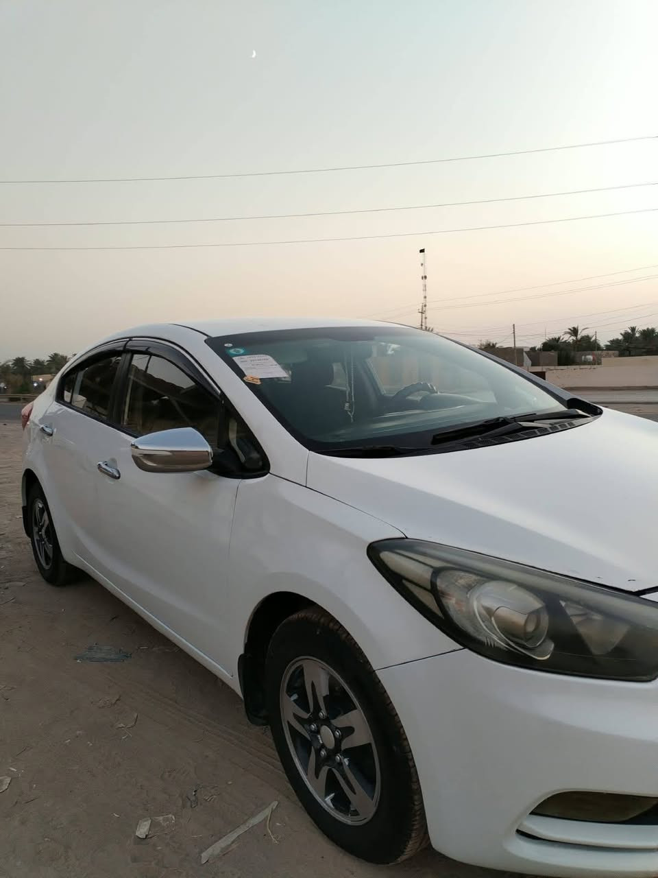 ​السلام عليكم كيا سيراتو للبيع
اللون: [أبيض]
​حالة البدي: [ بيها صبغ قطعة وحدة/الجاملغ الايمن عكس السايق]
​المحرك والكير مكفولات. 
​​تحكم استيرن جهتين
​تبريد ثلج 
​دواخل جديدة ونظيفة بحالة الوكالة
​حدادية وتخم أطارات جديدة
​السعر: [ السعر عند الاتصال]
​المكان: [الديوانية]
​للتواصل: [***********]
