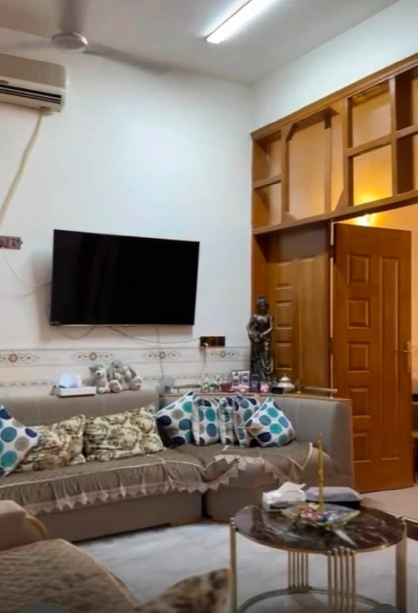 🏠 / للبيع البيت مساحه130طابو زراعي سند25
              
                   واجهيه 10والنزل 13

🧱 (بناء نظيف درجه اوله ) 

الطابق الاول/ مطبخ . أستقبال . هول .غرفه . مجمع صحيات 

🌏 الموقع / شارع 80 خلف مول نون   

للأستفسار أكثر مراجعة مكتب 
شركة المدار للاستثمار والمقاولات العامة للمقاولات العامه والتصاميم الهندسية شارع 80.. قرب اسماك الشجيري مقابل أستدارة   
 ***********متوفر واتساب
***********
