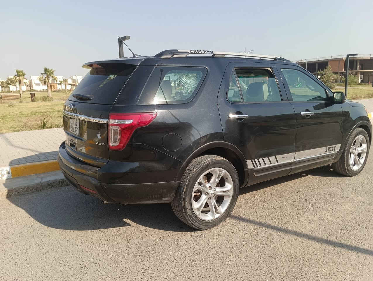 السلام عليكم فورد اكسبلورر 2013 خليجي بدون حادث فئة limited  دفع رباعي محرك 3500 بصمة بانوراما تشغيل عن بعد كشنات أمامية تدفئة و تبريد وتحكم كهرباء إشارة بالمري ونقطة عمياء ومري قلابة و رادار خلفي دمام بلادي ويل كب قياس 20 و صندوق كهرباء وبعد مواصفات وعليها إدامة بلكات جديدة وتنظيف نوزلات و عبوة فيول بمب جديدة العنوان بغداد السعر 126$ للاستفسار ***********
