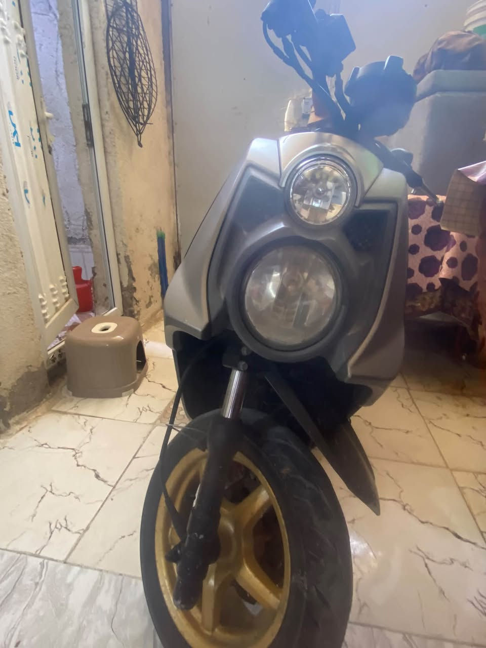 سكنس لبيع نضيفه لبيع مليون ٤٠٠ وبيها مجال قليل مكاني بصره شط العرب ***********
