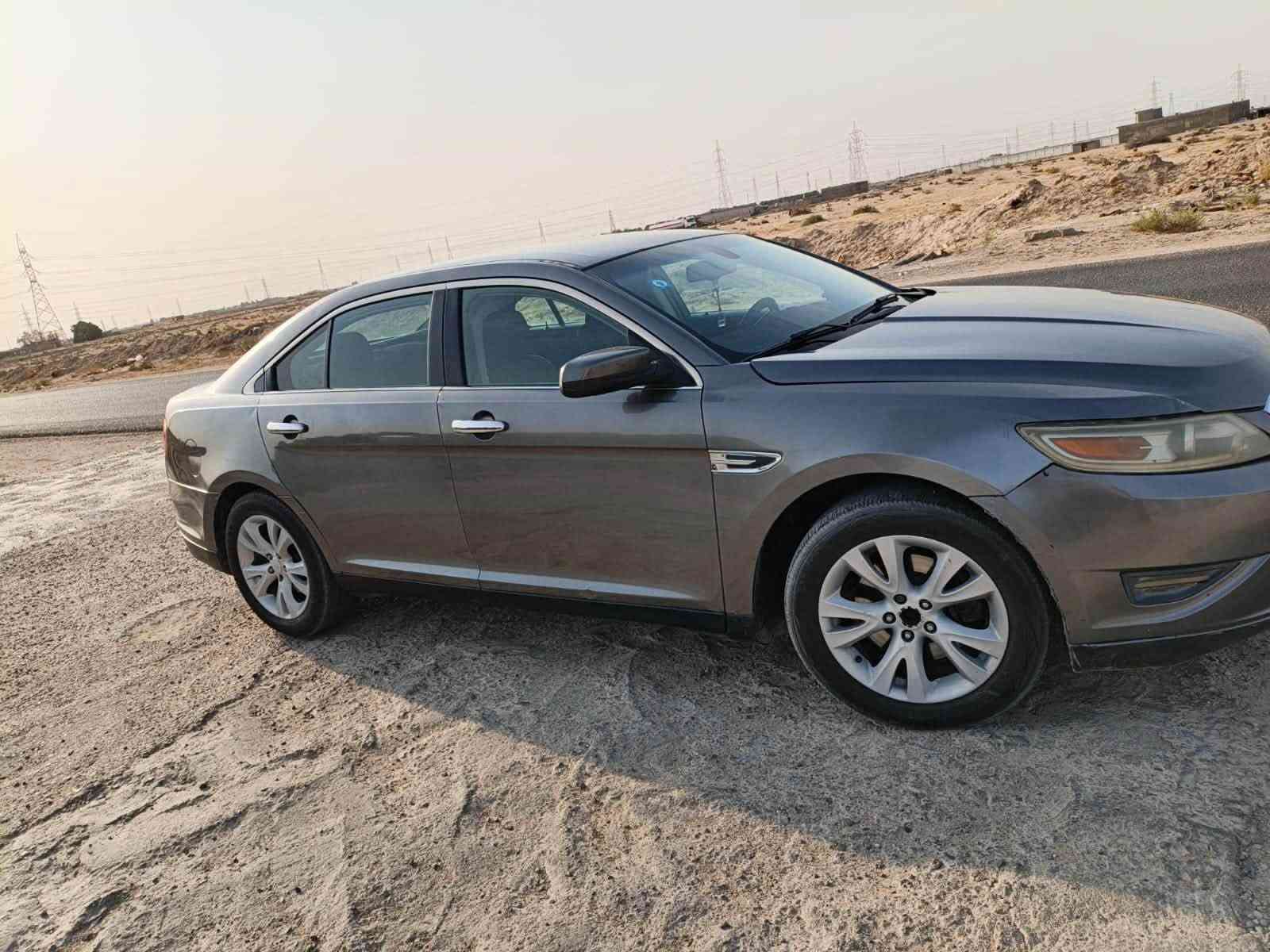 مكلف بلنشر فورد تورس موديل 2012 محرك 3500 وارد امريكي رقم بصره بأسمي ضربته جاملغ الأيسر الخلفي  صبغ بلاد تبريد شغال السعر 70 ورقه مكاني بصره خور الزبير ***********
