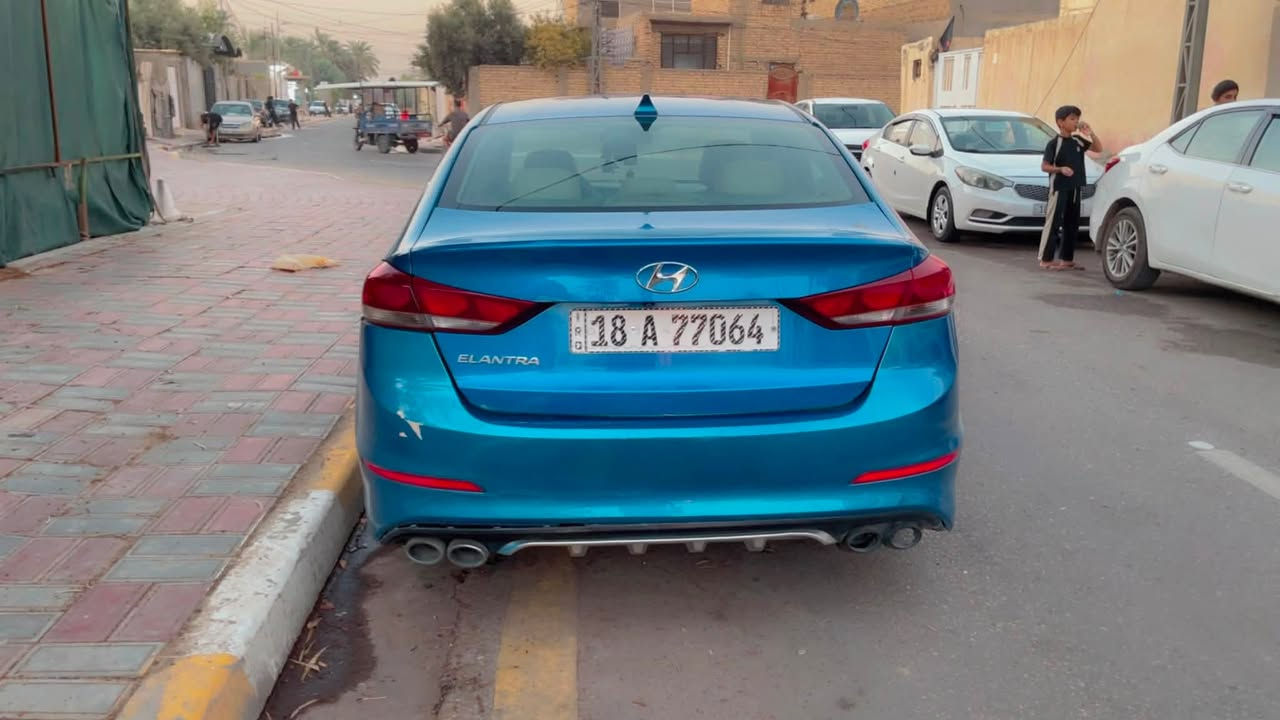 النترا ٢٠١٧ 
للبيع  وارد امريكي 
صبغ قطعتين  حادثهه بنيد وجاملغ ايمن  فقط 
بيهه مكان بارد  سياره فول مواصفات فتحه تحكم 
اشاير بلمري بصمه اربع ابواب 
كشنات جلد  سياره مابيهه اي نقص للبيع ١٠٨وبيهه مجال بسيط للستفسار ***********
