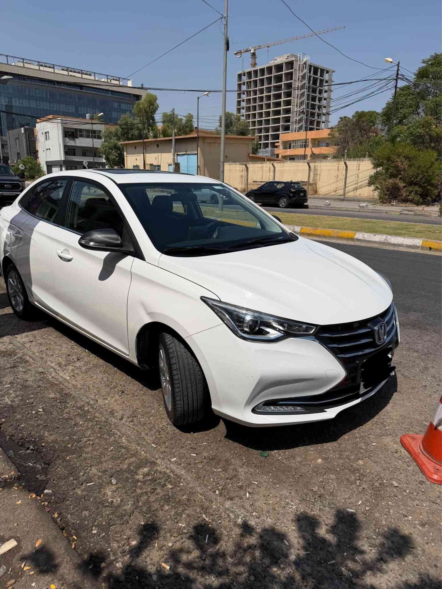 سلام عليكم 
شانجان السفن موديل ٢٠٢١
ماشيه ٢٧ الف كم، كير و مكينة و تبريد بالشرط 
بيها رصعه بالجاملغ الامامي و بيها طخة بالجاملغ الخلفي 
ما مصلحات و الباقي كلة بالشرط 
السياره على وضع الشركة جديدة كلش 
فول مواصفات ( شاشه كبيره - كامره - حساسات - فتحة سقف - كشنات جلد ) 
رقم اربيل الجديد 
هزة و سنويه و تايرات و باتري و حتى دهن جديد 
سعرها ٨٣ و بيها مجال بسيط 
***********
*********** أربيل, العراق
