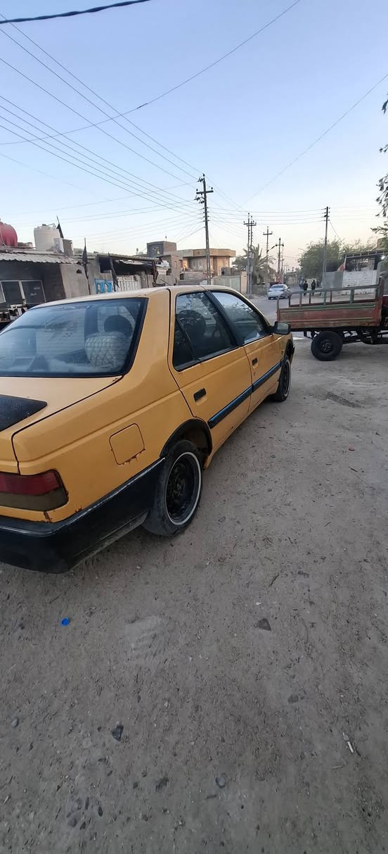 بيجو روئ موديل 2010 مكينه بيها بدايه خيط تبخير والباقي كلشي مابيها جاهزه تبريد تدفئه كهربائيات كلها شغاله راعيها صديقي شرط التحويل السياره كوم حديد السعر 16 وبيها مجال ترهم مراوس بكيا  العنوان البصره قضاء المدينه ***********
